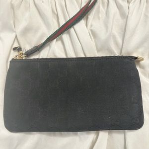 GUCCI wristlet